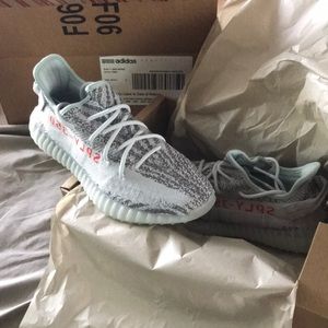authentic blue tint adidas yeezy boost 350 V2